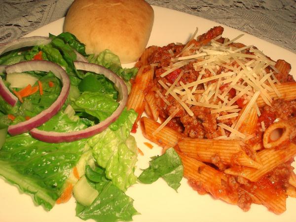 penne pasta with tomato sauce